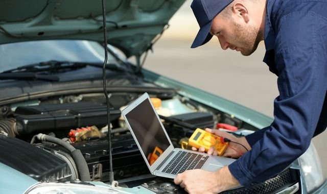 No Need to Drive to a Garage: Mobile Car Body Repairs Come to Oldham